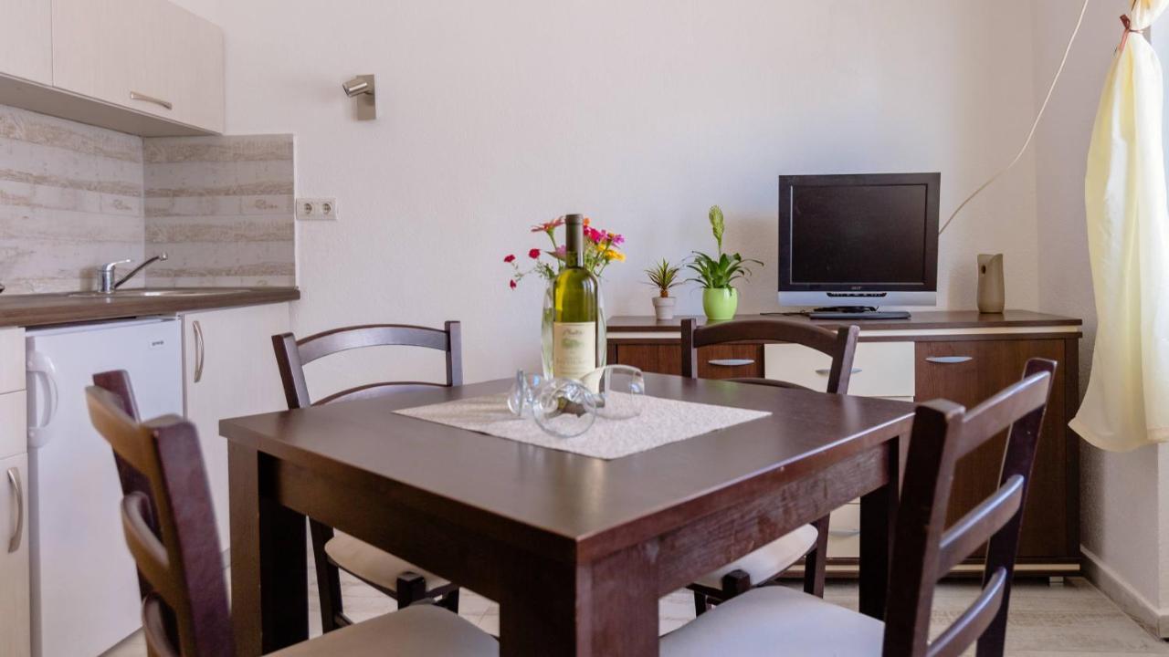 Belane Apartments Tivat Exterior foto